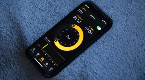 Ulubiona piosenka na budzik iPhone? Sprawdź 3 proste sposoby!