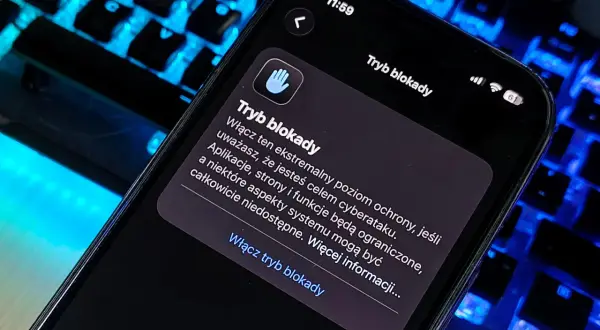 Telefon wyświetla komunikat o "Trybie blokady", ekstremalnym poziomie ochrony przed cyberatakami, który może ograniczyć funkcje systemu.