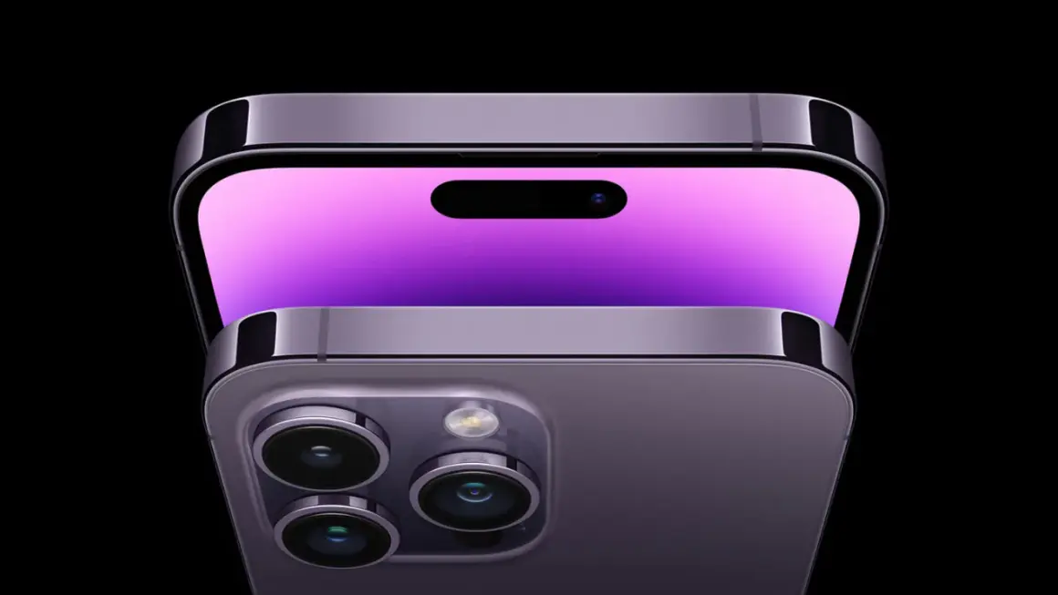 Nowy iPhone 14 Pro z fioletowym ekranem i potrójnym aparatem. Premiera już wkrótce!
