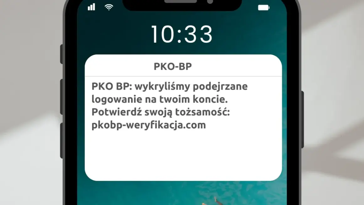 Ostrzeżenie o podejrzanym logowaniu PKO BP. To przykład smishingu, czyli oszustwa przez SMS. Nie klikaj w link!